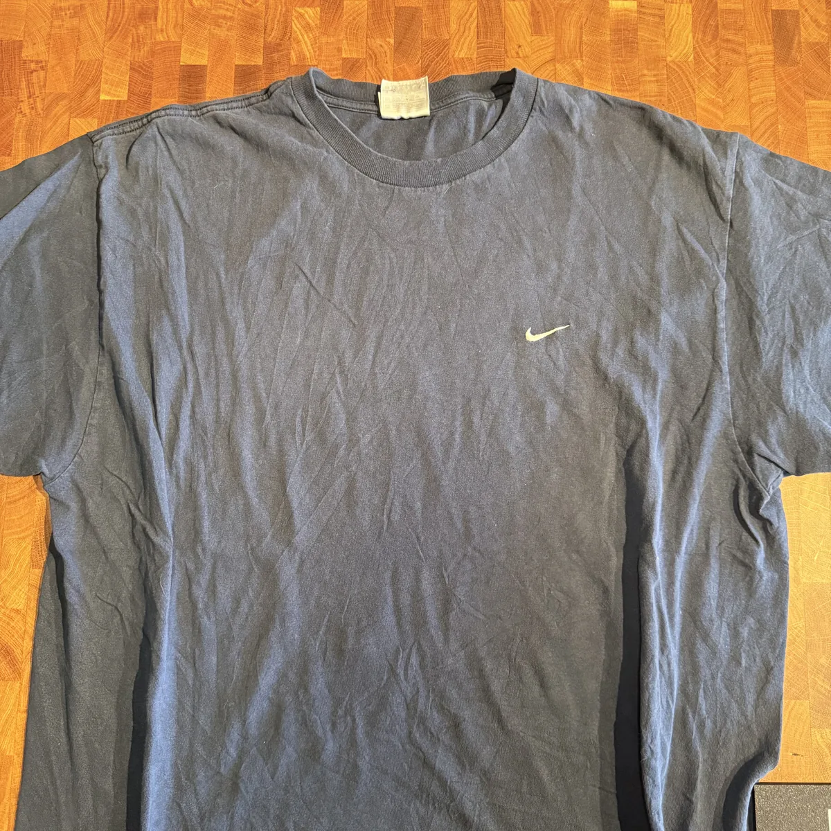 Nike Small Swoosh Tee - Good - NOSTOS Duluth GA