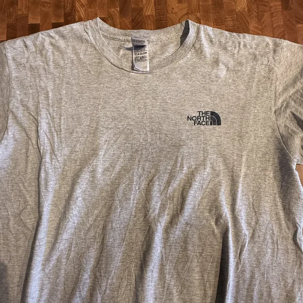 The North Face Small Logo Tee - Good - NOSTOS Duluth GA
