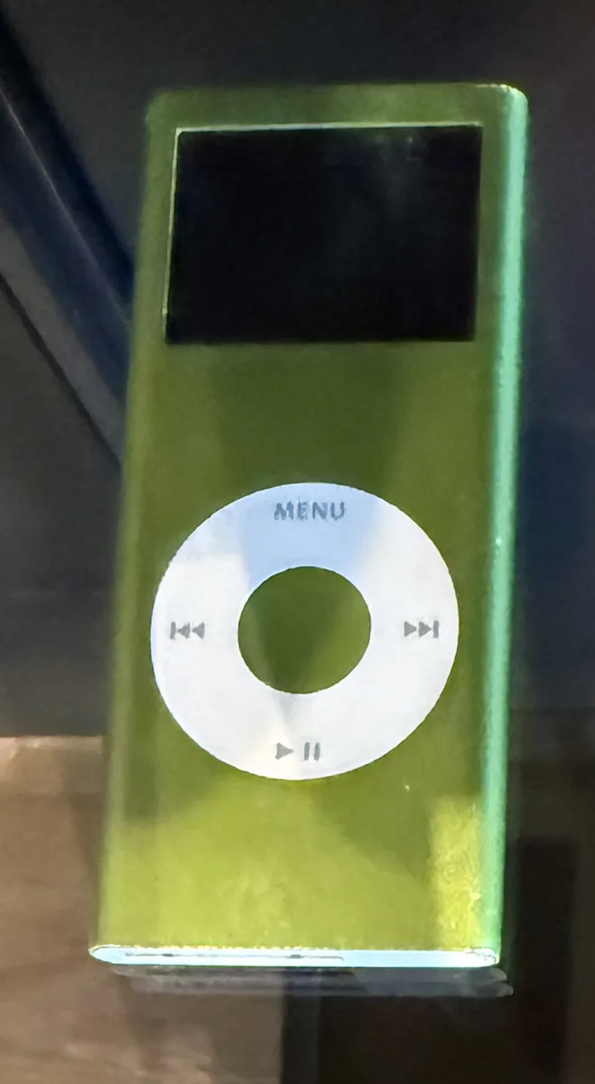 Apple iPod nano (2nd Generation) 4GB - Green - Very Good - NOSTOS Duluth GA