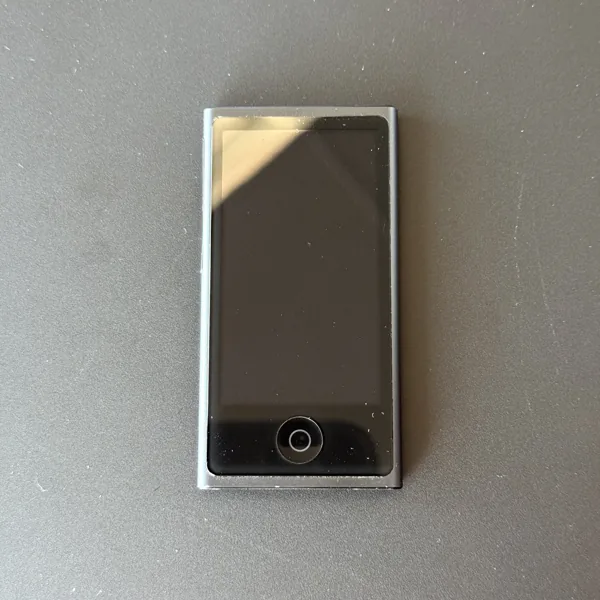 Apple iPod nano (7th Generation) - Space Gray - Very Good - NOSTOS Duluth GA