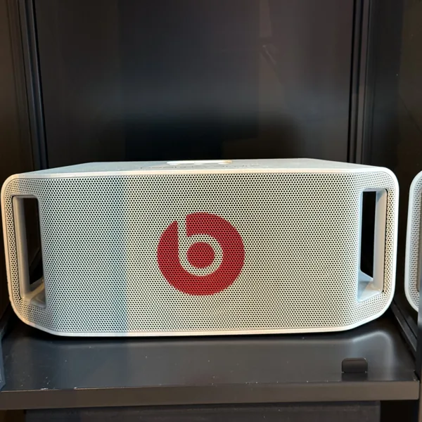 Beats by Dr. Dre Beatbox - White - Very Good - NOSTOS Duluth GA