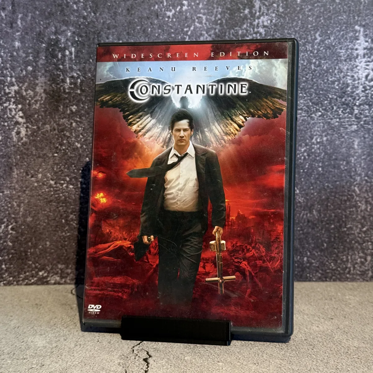 Constantine - DVD - CIB (Complete In Box) - NOSTOS Duluth GA