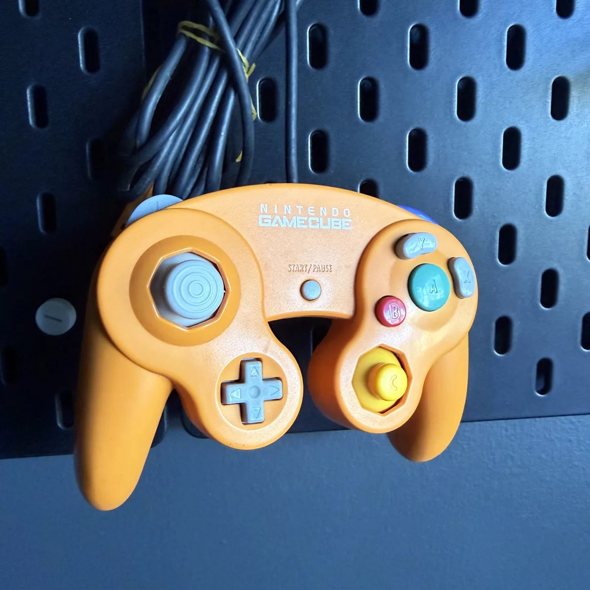 GameCube Controller (Spice Orange) - Nintendo GameCube - Good - NOSTOS Duluth GA