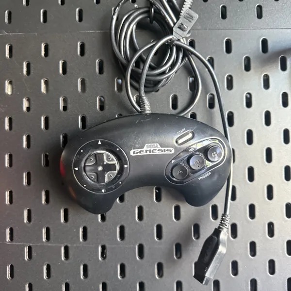 Sega Genesis 3-Button Controller - Sega Genesis - Good - NOSTOS Duluth GA
