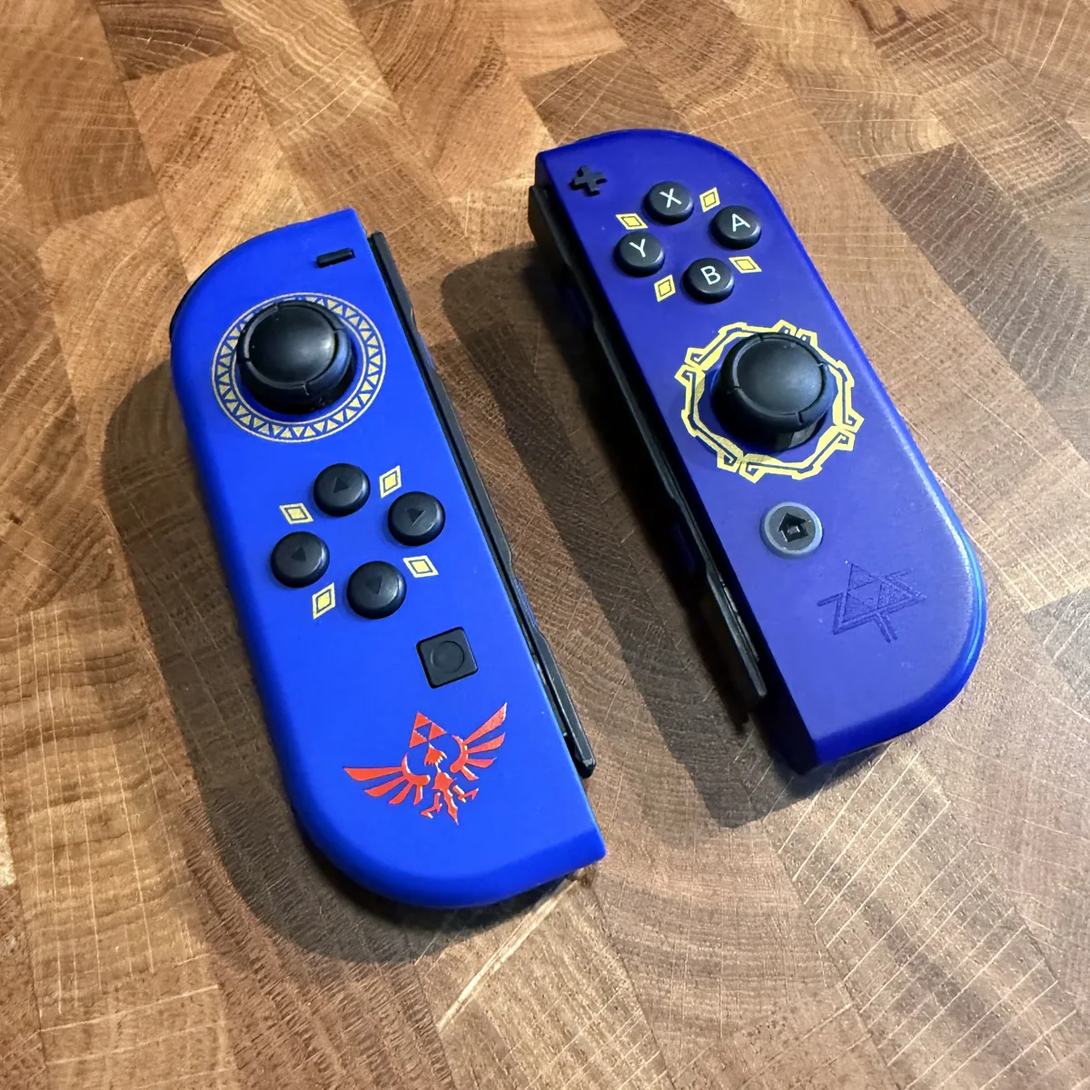 Joy-Con Pair, Skyward Sword HD Edition - Nintendo Switch - Loose - NOSTOS Duluth GA