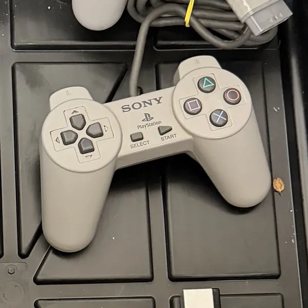 PlayStation Controller (Original, Gray) - PlayStation 1 (PS1) - Loose - NOSTOS Duluth GA